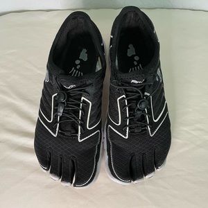 Fila Women's Skele-Toes Ez Slide Drainage